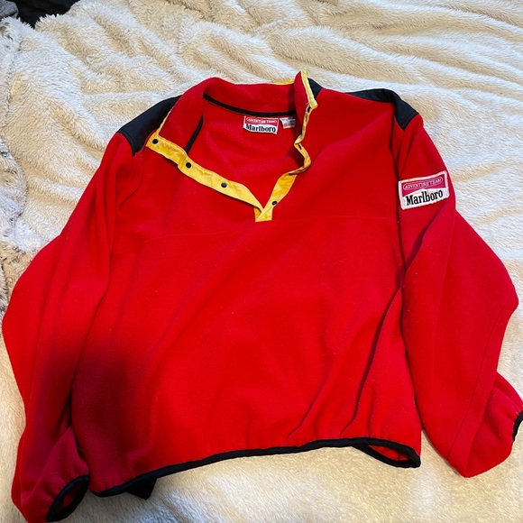 Marlboro Tops - Vintage Sweatshirt